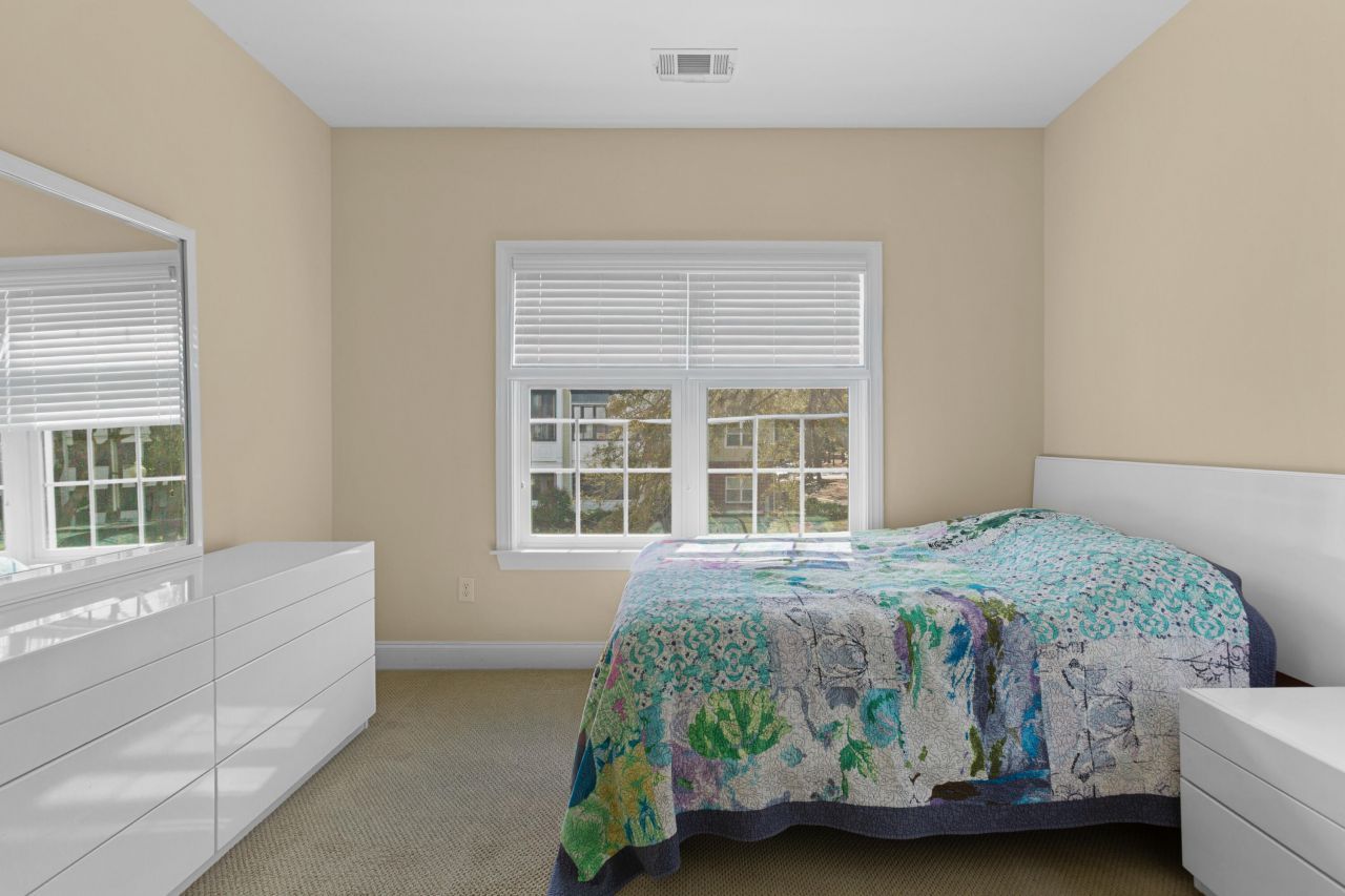 1025 Riverland Woods Place Photo 17