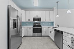 1025 Riverland Woods Place photo 4