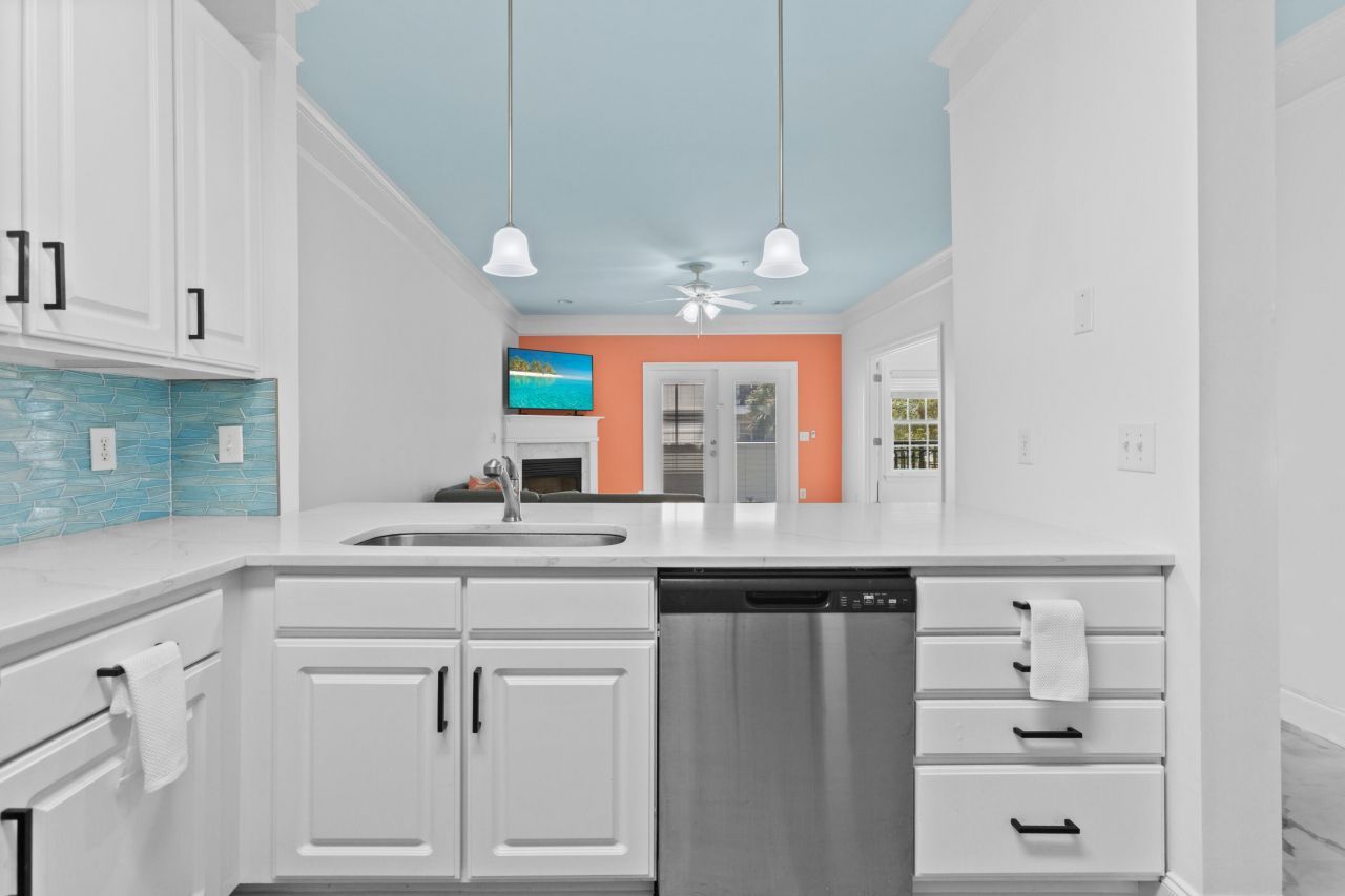 1025 Riverland Woods Place Photo 5