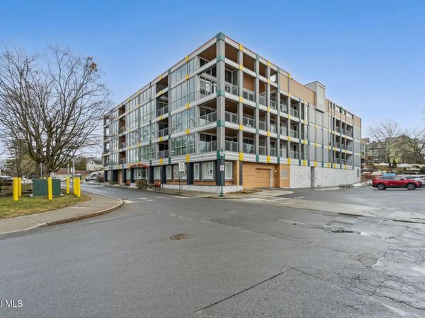 128 Henry Street, Unit 406, Saratoga Springs, NY 12866