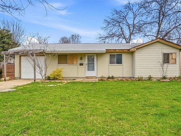 4813 Dorsey Street, Forest Hill, TX 76119