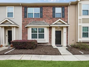 6816 Carrington Lane, Fort Worth, TX 76137