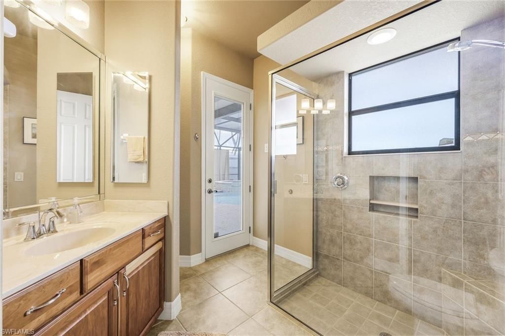 1028 Dolphin Dr , Cape Coral, FL 33904 Photo