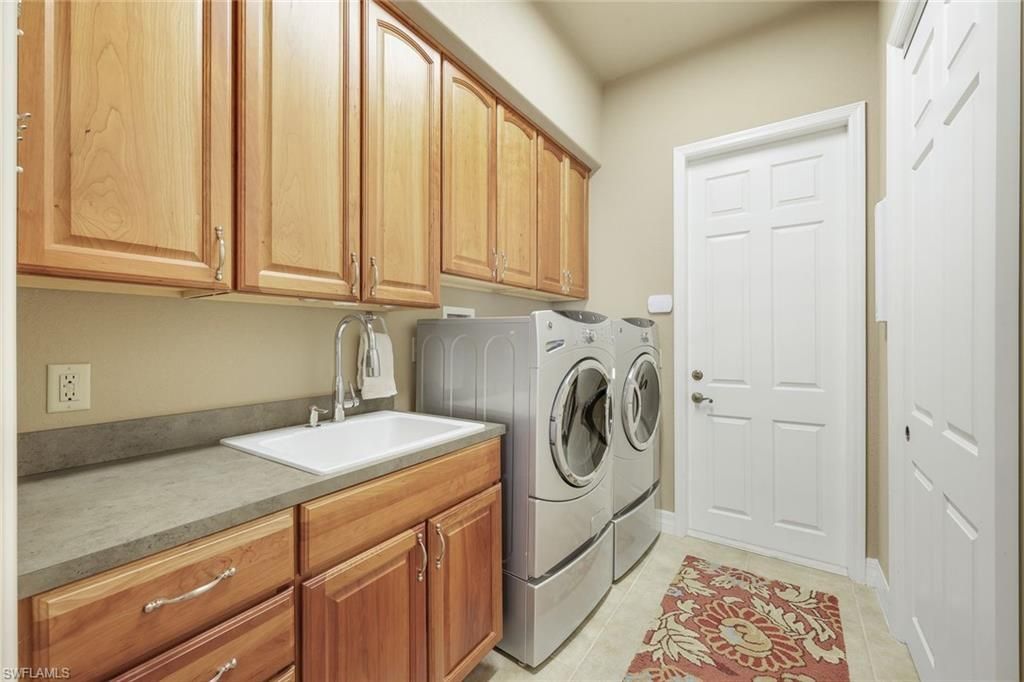 1028 Dolphin Dr , Cape Coral, FL 33904 Photo