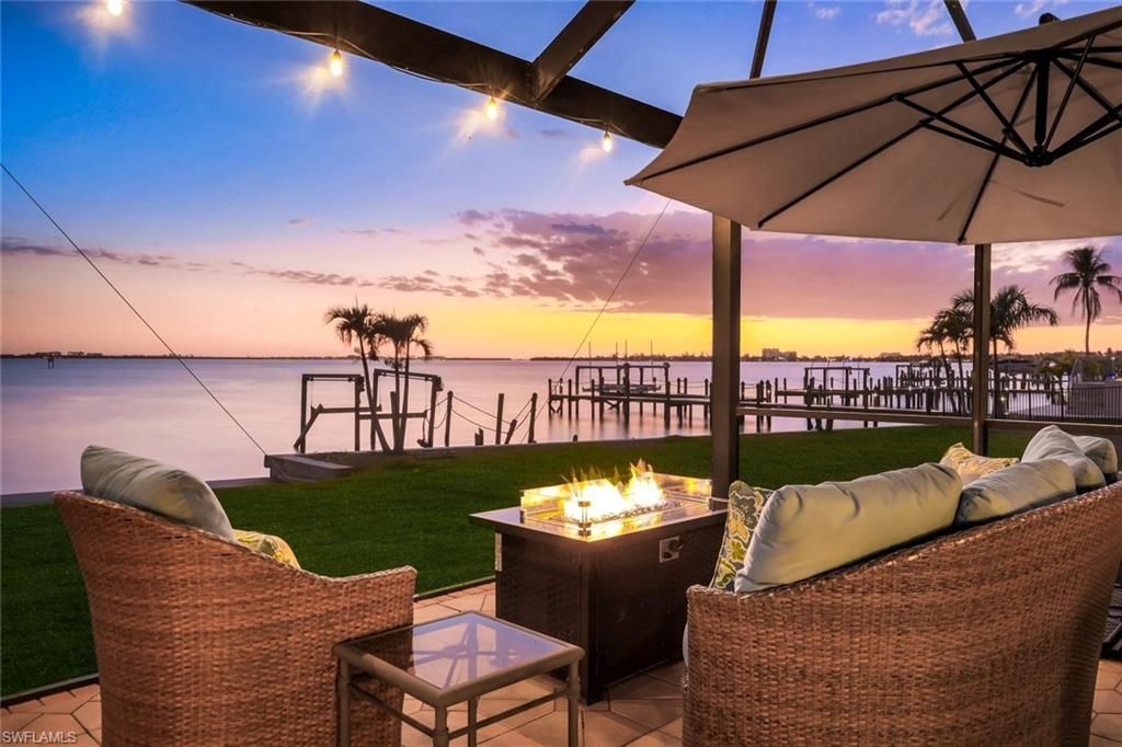 1028 Dolphin Dr , Cape Coral, FL 33904 Photo