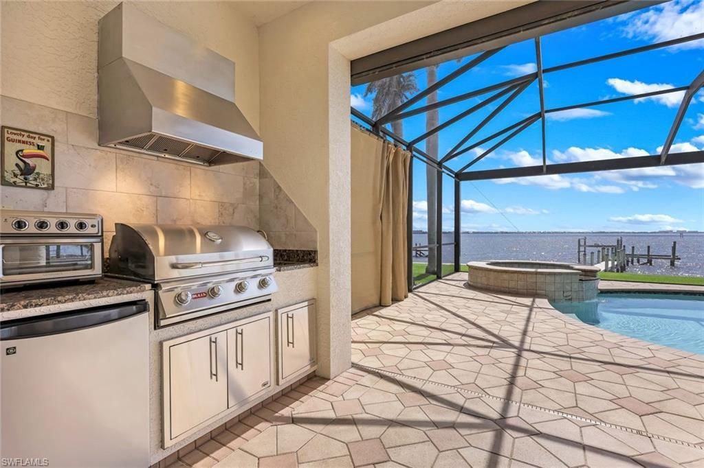 1028 Dolphin Dr , Cape Coral, FL 33904 Photo