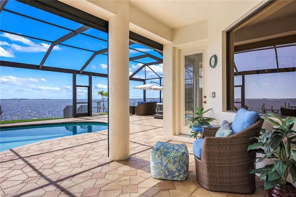 1028 Dolphin Dr , Cape Coral, FL 33904 Photo