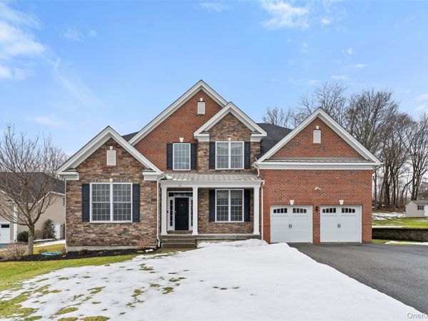 108 Boxwood Circle , Hopewell Junction, NY 12533