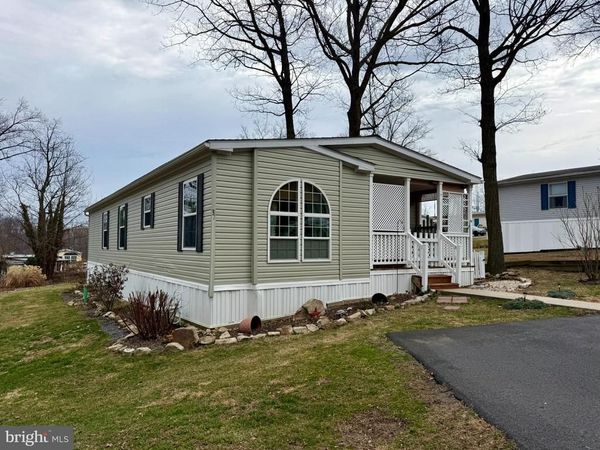 37 MOUNTAIN TOP LANE , NARVON, PA 17555