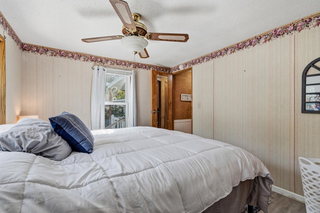 154 Crooked Island Circle Photo 13