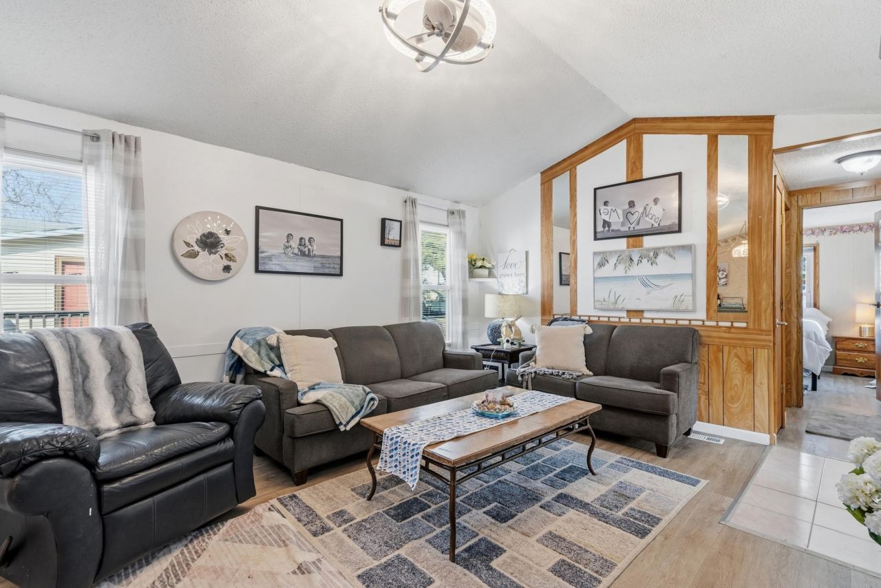 154 Crooked Island Circle Photo 17