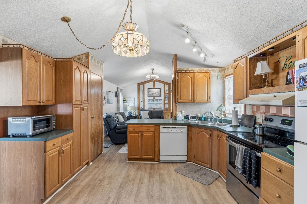 154 Crooked Island Circle Photo 19