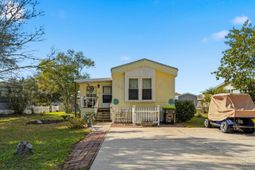 154 Crooked Island Circle photo 4