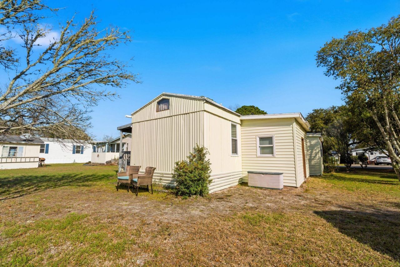 154 Crooked Island Circle Photo 22