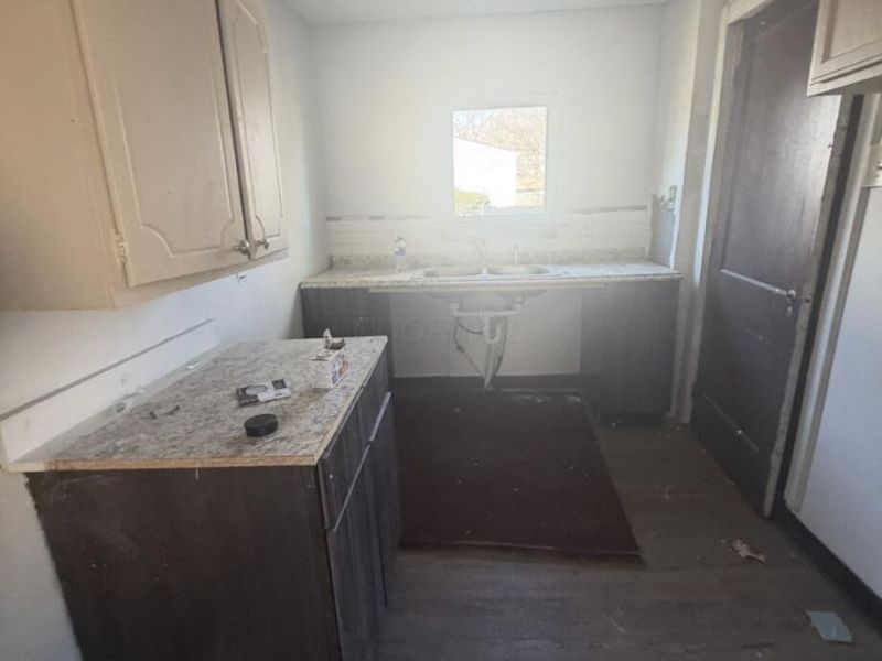 990 E 16th Avenue, Columbus, OH 43211 Photo 3