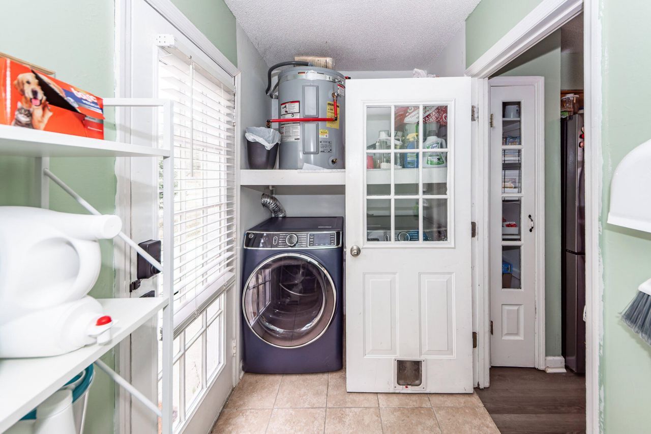 112 Fripp Lane Photo 10