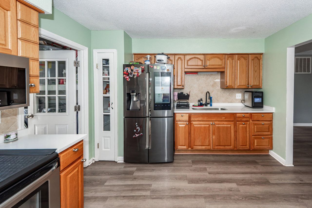 112 Fripp Lane Photo 7