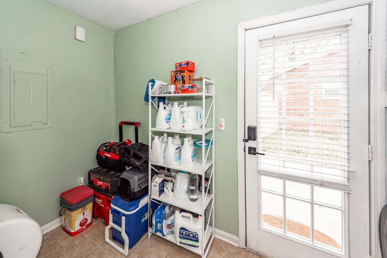 112 Fripp Lane Photo 9