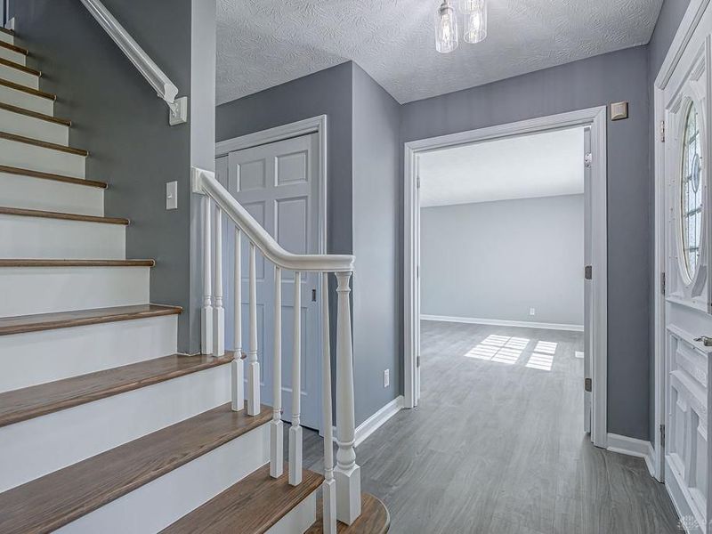 5740 Hendrickson Road, Turtlecreek Township, OH 45005 Photo 4