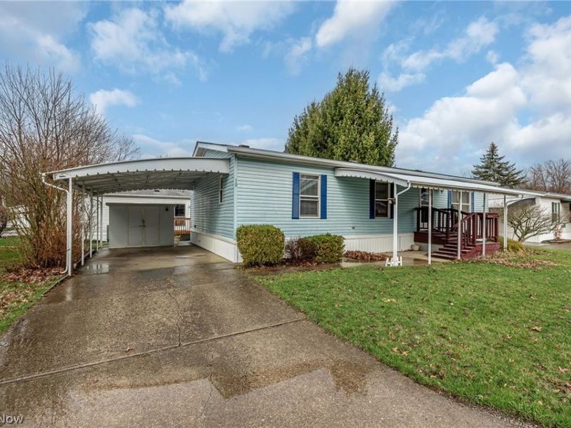 10 Corktree Drive, Olmsted Township, OH 44138 Photo 3