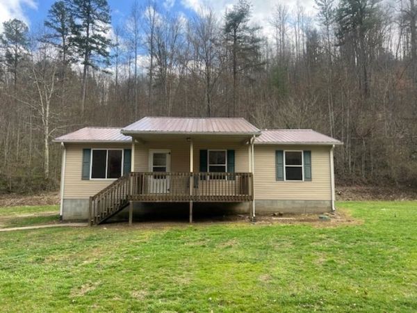 373 Mullins Hollow, Sandy Hook, KY 41171