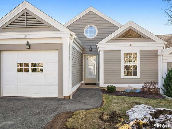 31 Saint George, Unit 31, Newtown, CT 06482