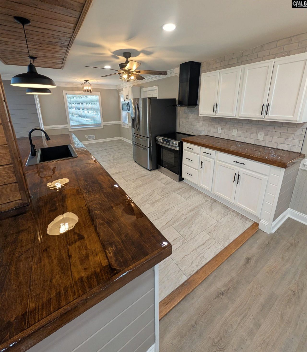 113 Rushing Wind Drive  Photo 4