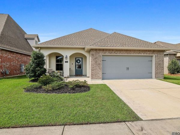 1022 Gentle Wind Dr, Baton Rouge, LA 70820