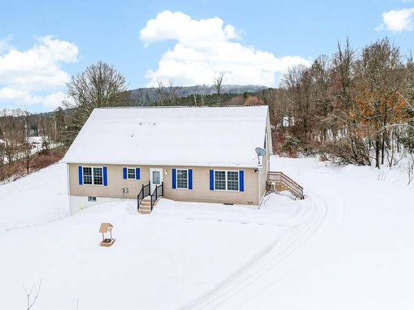 704 Brattleboro Rd, Bernardston, MA 01337