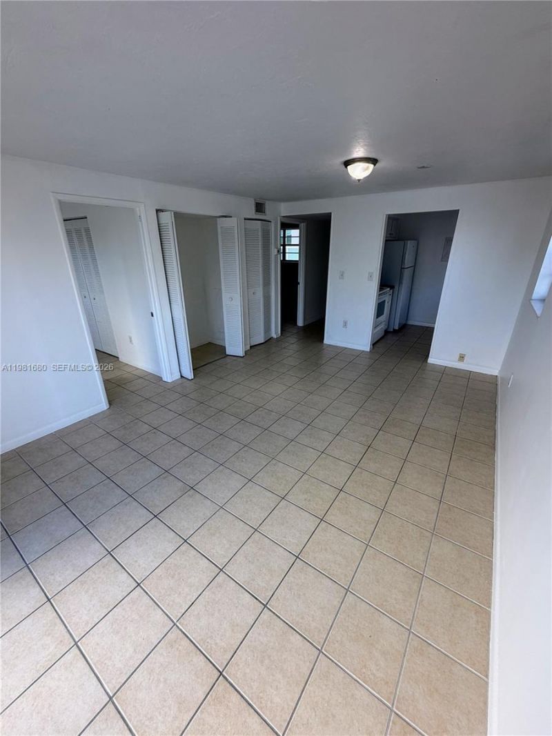 2001 Bay Dr, Unit 204, Miami Beach, FL 33141 Photo