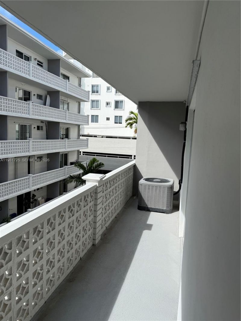 1620 West Ave , Unit 403, Miami Beach, FL 33139 Photo