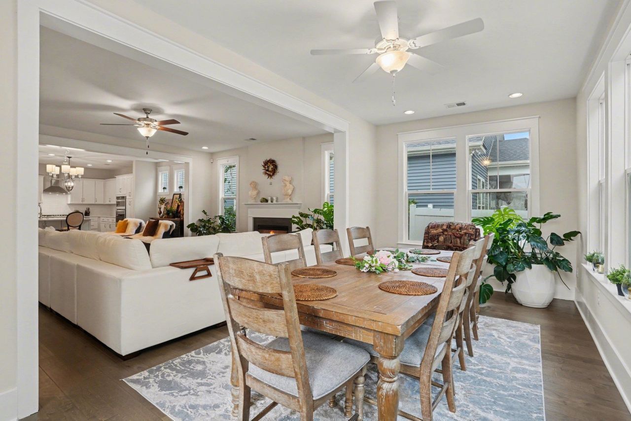 100 Tudor Court Photo 10