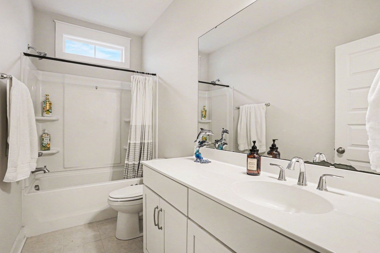 100 Tudor Court Photo 19