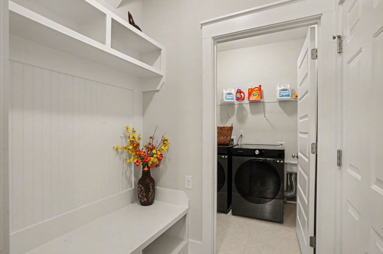 100 Tudor Court Photo 20