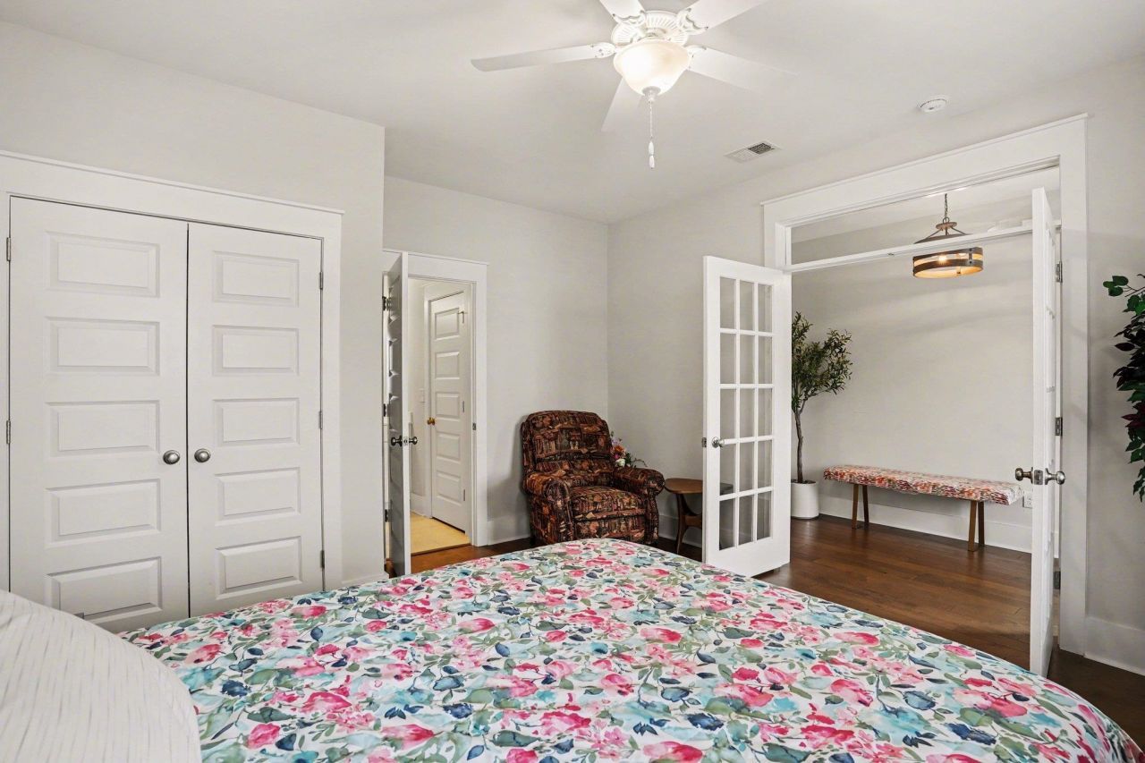 100 Tudor Court Photo 26