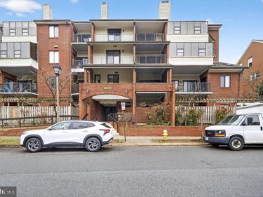 1020 N STAFFORD STREET, Unit 203, ARLINGTON, VA 22201