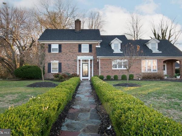 28 W CLARKE AVENUE, MILFORD, DE 19963