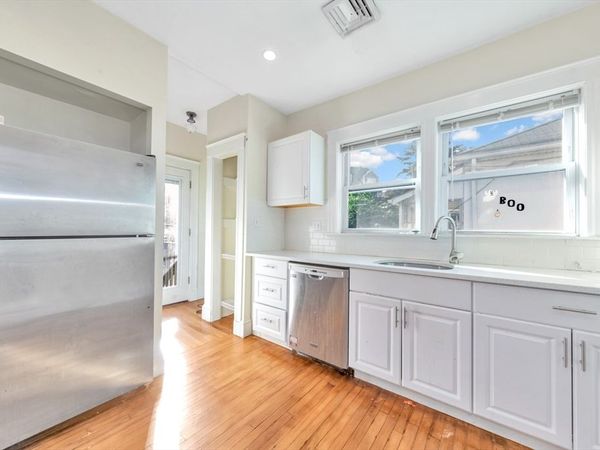 299-301 Alewife Brook Pkwy, Unit 2, Somerville, MA 02144