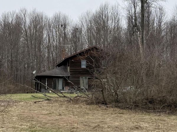 2730 Fairview Road, Eau Claire, MI 49111