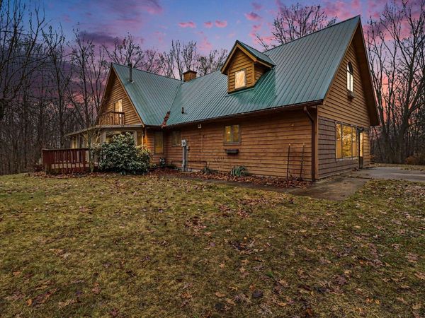 4360 S Maple Island Road, Fremont, MI 49412