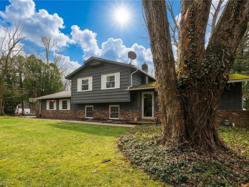 1420 Trails End Drive , New Franklin, OH 44216 Photo 2