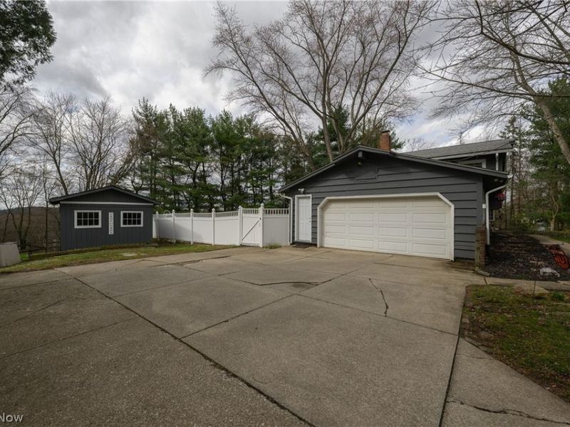 1420 Trails End Drive , New Franklin, OH 44216 Photo 4