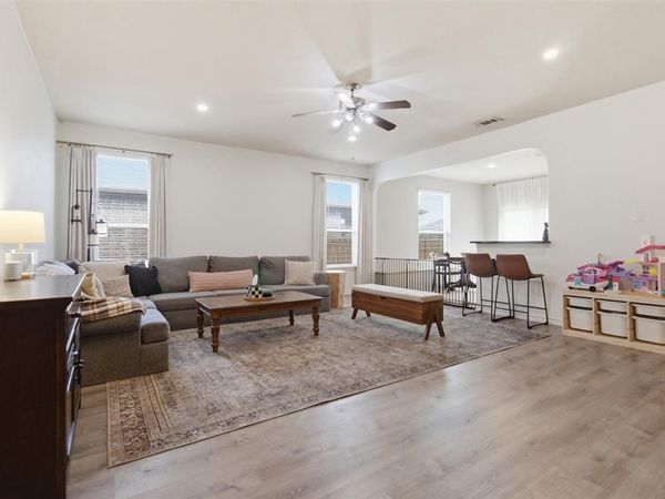10928 Middleglen Road, Fort Worth, TX 76052