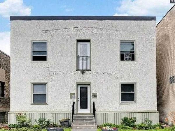 2740 Lyndale Avenue S, Minneapolis, MN 55408