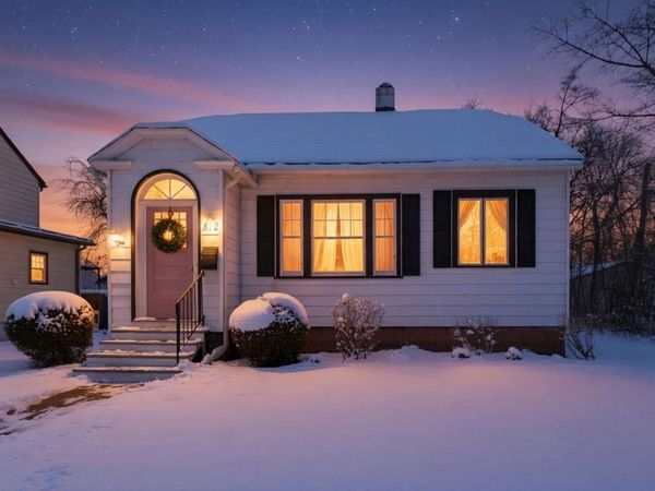 812 4th Ave W, Ashland, WI 54806