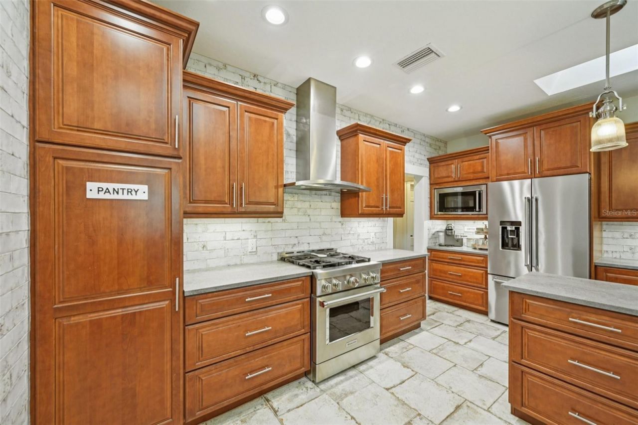 207 23rd Street W, Bradenton, FL 34205 Photo