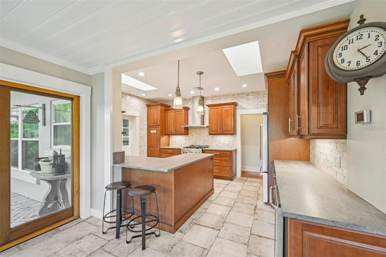 207 23rd Street W, Bradenton, FL 34205 Photo