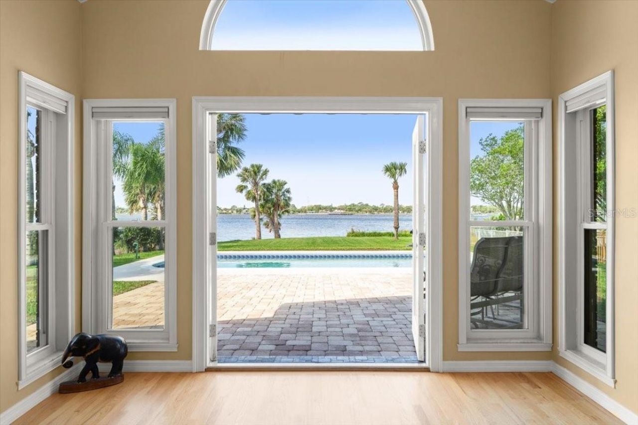 1517 N Halifax Avenue, Daytona Beach, FL 32118 Photo