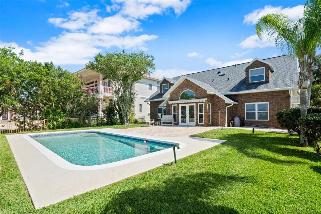 1517 N Halifax Avenue, Daytona Beach, FL 32118 Photo