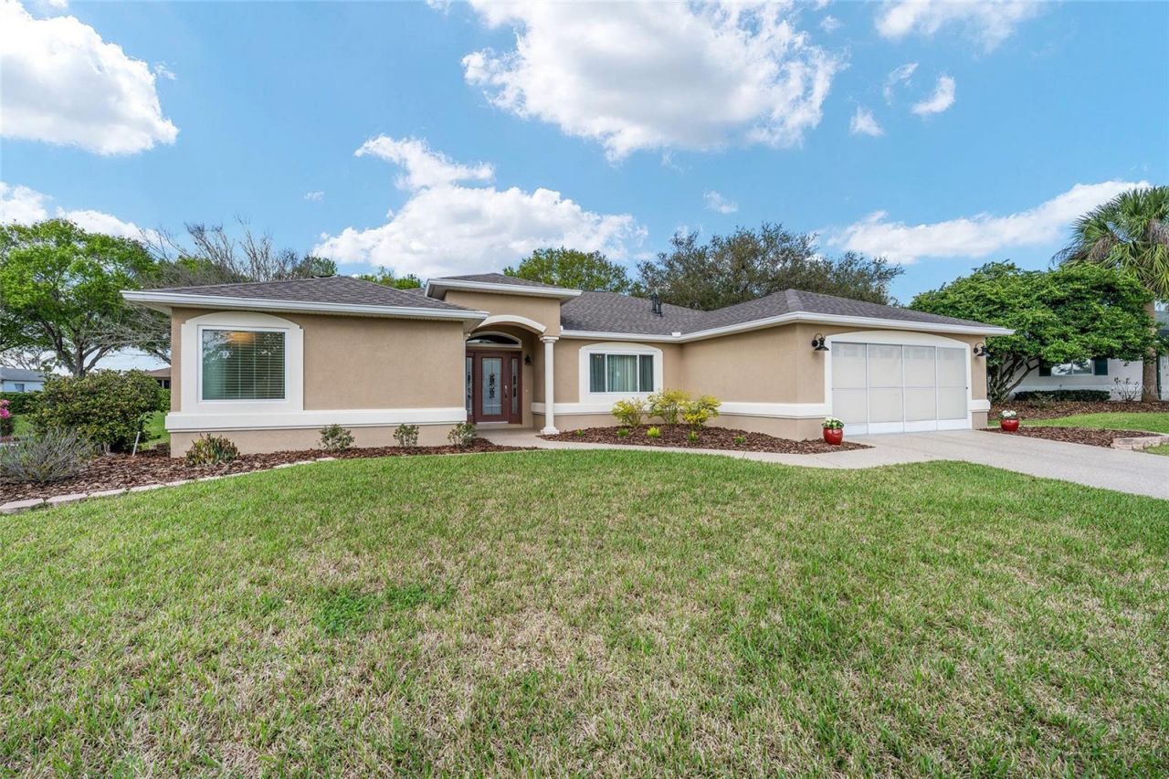 9037 SE 136th Loop, Summerfield, FL 34491 Main Photo